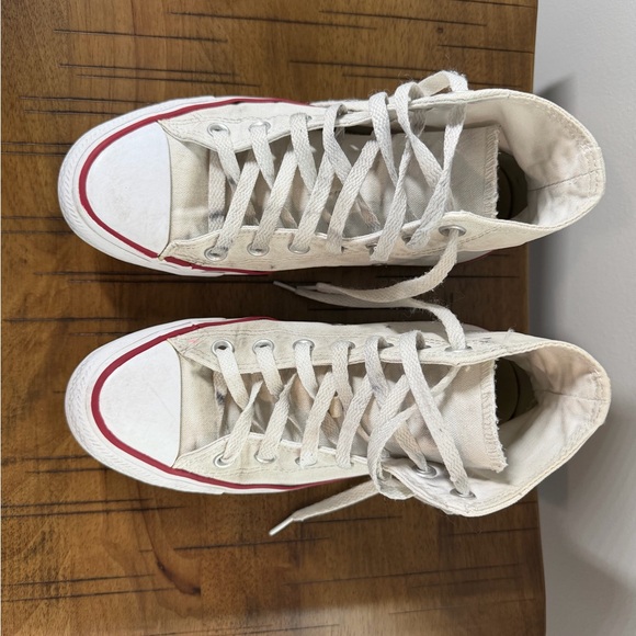 Converse High-Tops - Picture 2 of 9